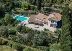 Exclusive Villa in Provence with swimming pool in a very quiet private domain